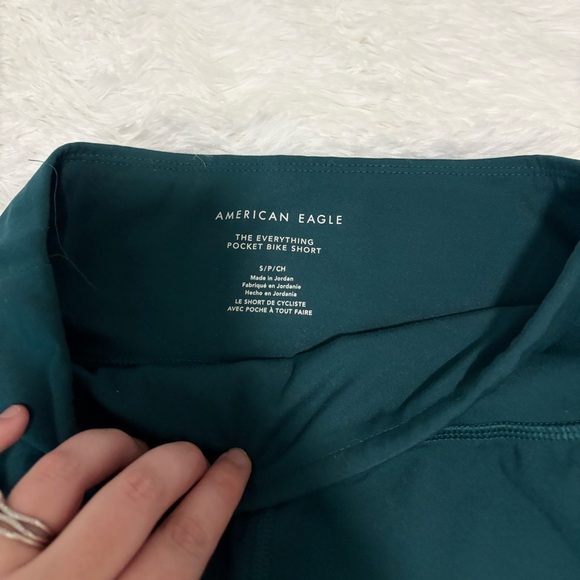 American Eagle The Everything Blue Biker Shorts S - Picture 2 of 2
